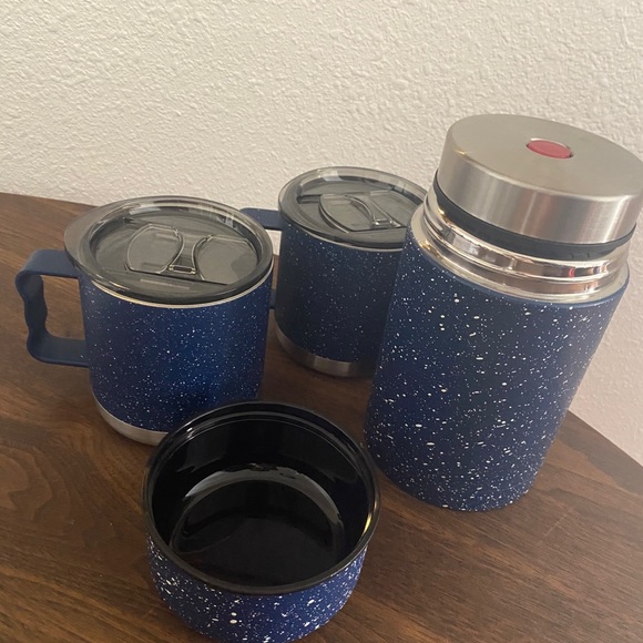 Beautiful thermos and to go cups - Picture 2 of 3